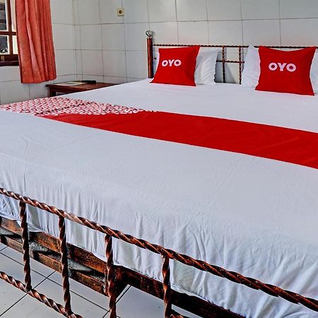Oyo 92869 Hotel Nusantara بانيووانجى المظهر الخارجي الصورة