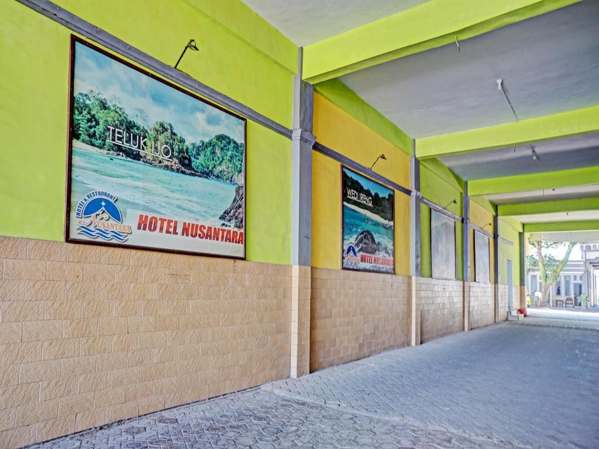 Oyo 92869 Hotel Nusantara بانيووانجى المظهر الخارجي الصورة