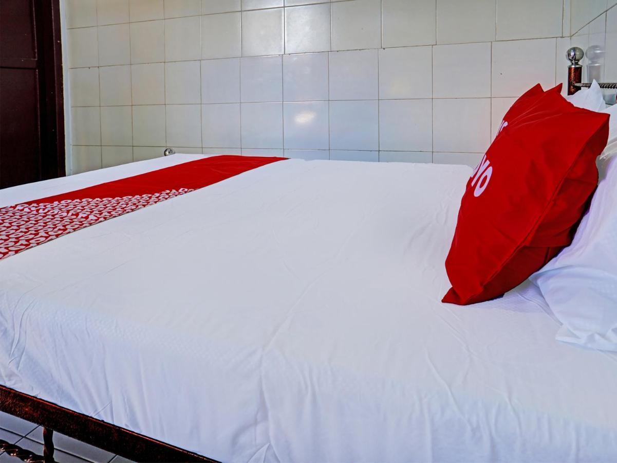 Oyo 92869 Hotel Nusantara بانيووانجى المظهر الخارجي الصورة